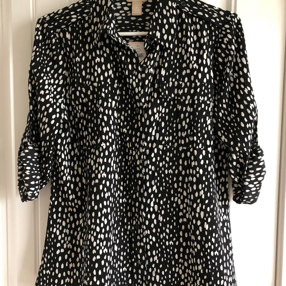 Black and white button down top